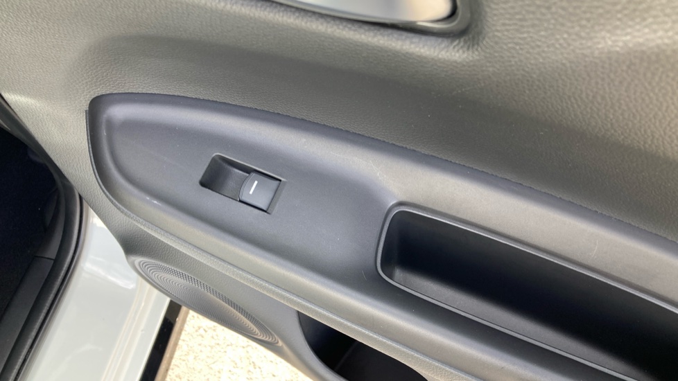 Honda Jazz 1.5 i-MMD Hybrid Advance Sport 5dr eCVT Hybrid Hatchback - Image 30