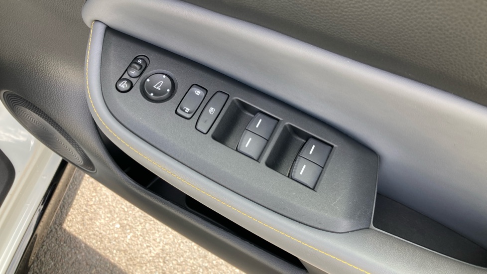 Honda Jazz 1.5 i-MMD Hybrid Advance Sport 5dr eCVT Hybrid Hatchback - Image 34