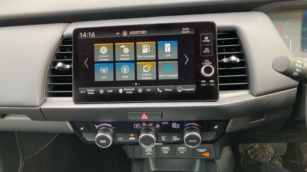 Honda Jazz 1.5 i-MMD Hybrid Crosstar Advance 5dr eCVT Hybrid Hatchback - Image 16