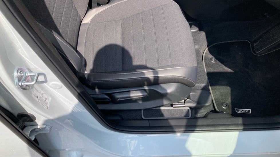 Honda Jazz 1.5 i-MMD Hybrid Crosstar Advance 5dr eCVT Hybrid Hatchback - Image 29