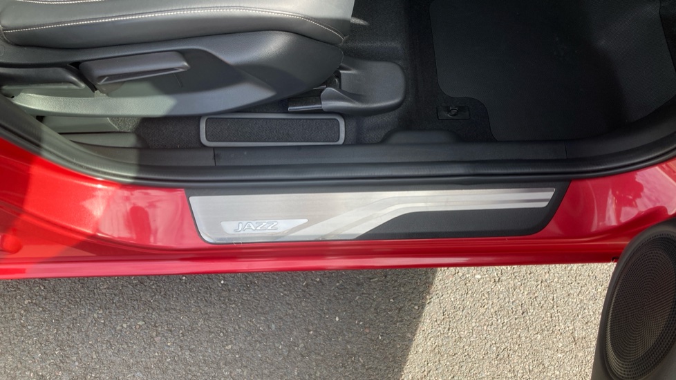 Honda Jazz 1.5 i-MMD Hybrid EX 5dr eCVT Hybrid Hatchback - Image 28