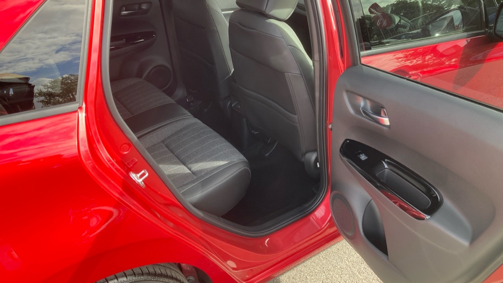 Honda Jazz 1.5 i-MMD Hybrid EX 5dr eCVT Hybrid Hatchback - Image 31