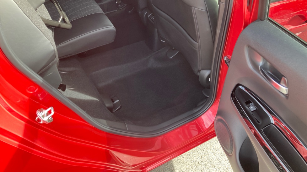 Honda Jazz 1.5 i-MMD Hybrid EX 5dr eCVT Hybrid Hatchback - Image 32