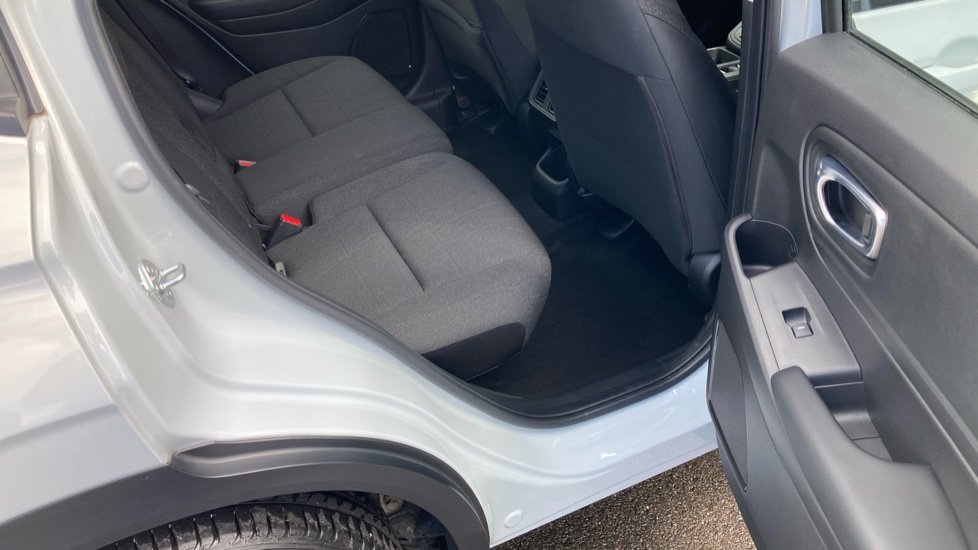 Honda HR-V 1.5 eHEV Elegance 5dr CVT Hybrid Hatchback - Image 31