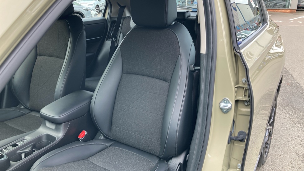 Honda HR-V 1.5 eHEV Advance 5dr CVT Hybrid Hatchback - Image 19