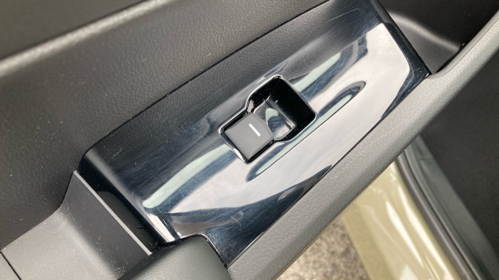 Honda HR-V 1.5 eHEV Advance 5dr CVT Hybrid Hatchback - Image 23