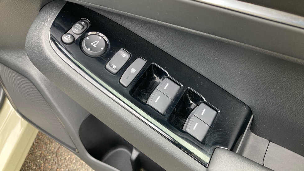 Honda HR-V 1.5 eHEV Advance 5dr CVT Hybrid Hatchback - Image 39
