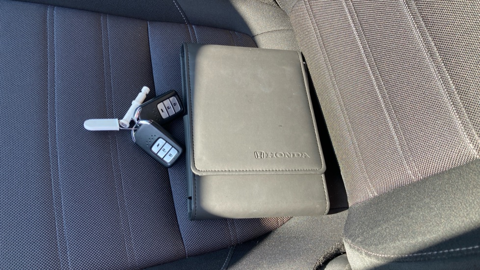 Honda CR-V 2.0 i-MMD Hybrid SE 2WD 5dr eCVT Hybrid Estate - Image 16