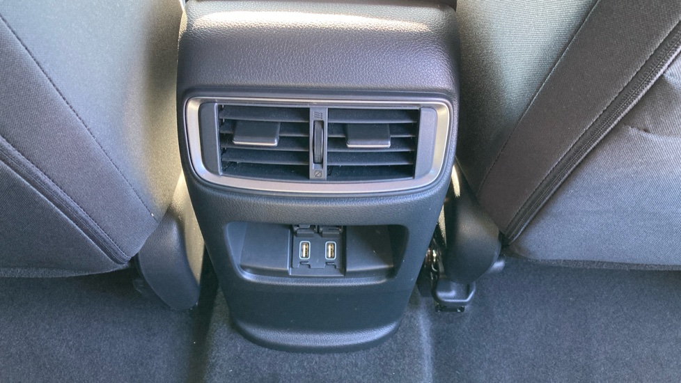 Honda CR-V 2.0 i-MMD Hybrid SE 2WD 5dr eCVT Hybrid Estate - Image 29