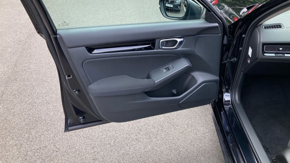Honda Civic 2.0 eHEV Elegance 5dr CVT Hybrid Hatchback - Image 18