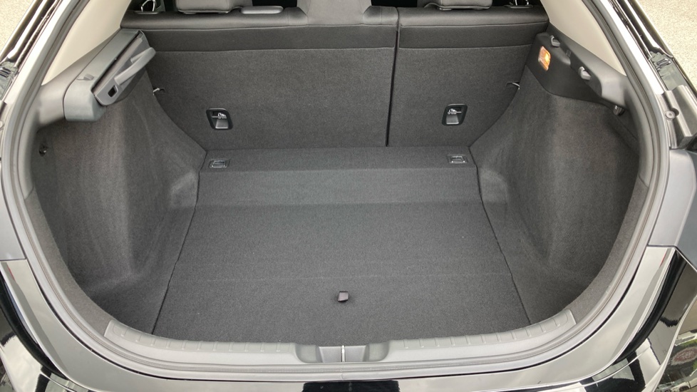 Honda Civic 2.0 eHEV Elegance 5dr CVT Hybrid Hatchback - Image 22