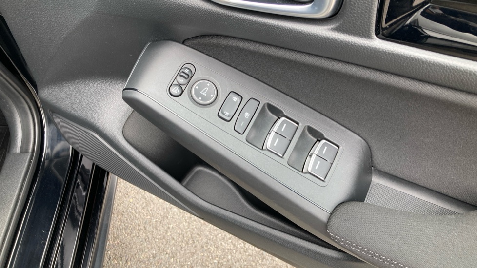 Honda Civic 2.0 eHEV Elegance 5dr CVT Hybrid Hatchback - Image 33