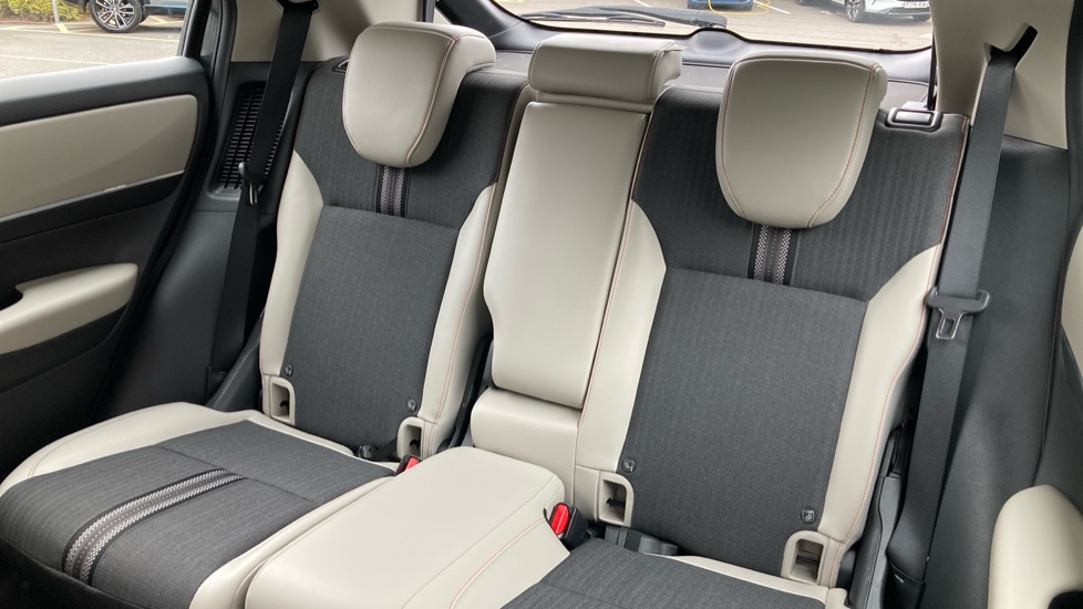 Honda HR-V 1.5 eHEV Advance Style 5dr CVT Hybrid Hatchback - Image 8