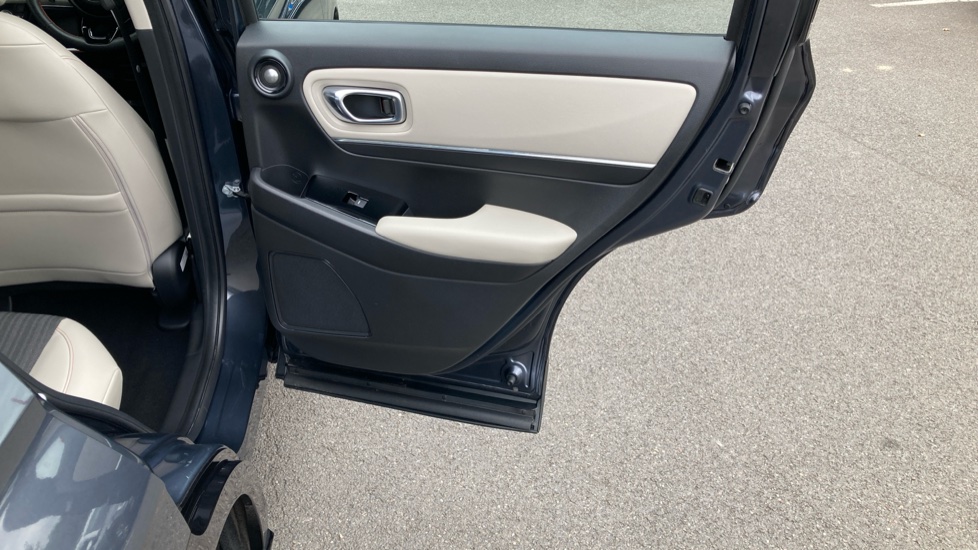 Honda HR-V 1.5 eHEV Advance Style 5dr CVT Hybrid Hatchback - Image 30