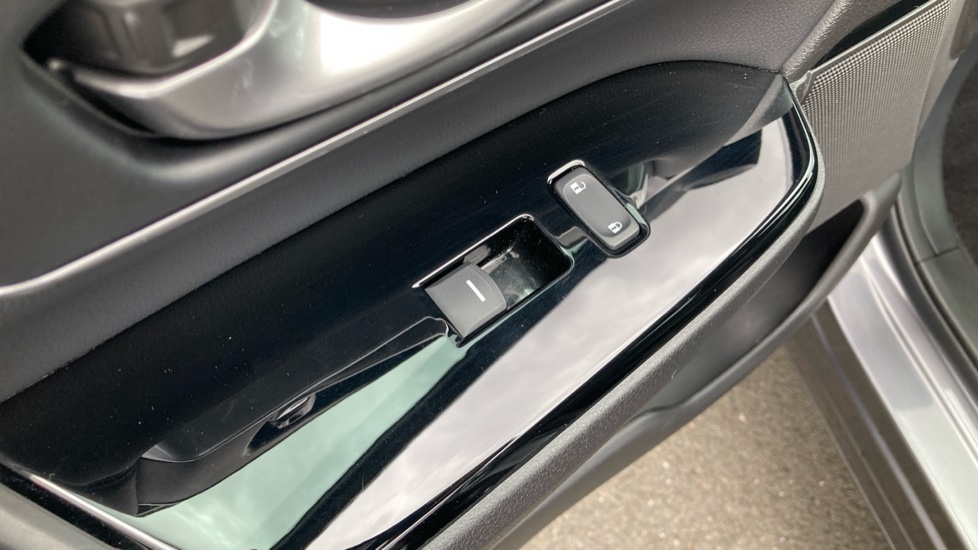 Honda CR-V 2.0 i-MMD Hybrid EX 5dr eCVT Hybrid Estate - Image 22