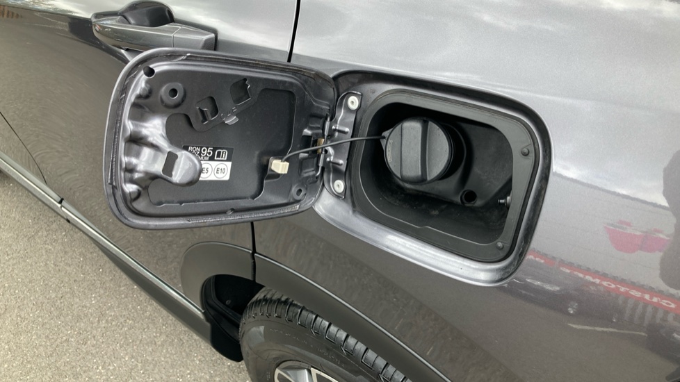 Honda CR-V 2.0 i-MMD Hybrid EX 5dr eCVT Hybrid Estate - Image 26