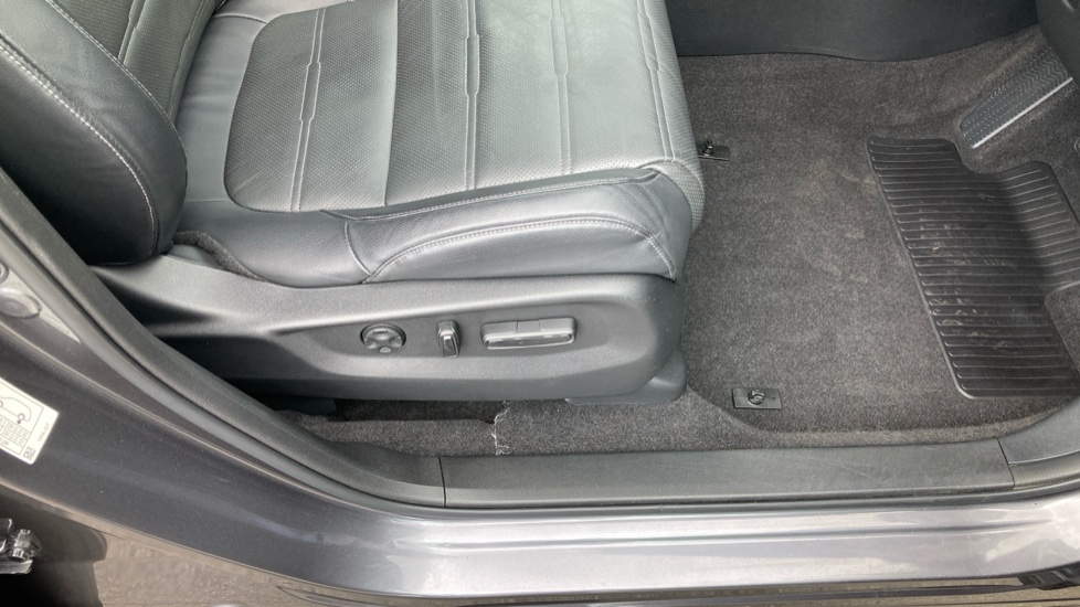 Honda CR-V 2.0 i-MMD Hybrid EX 5dr eCVT Hybrid Estate - Image 40
