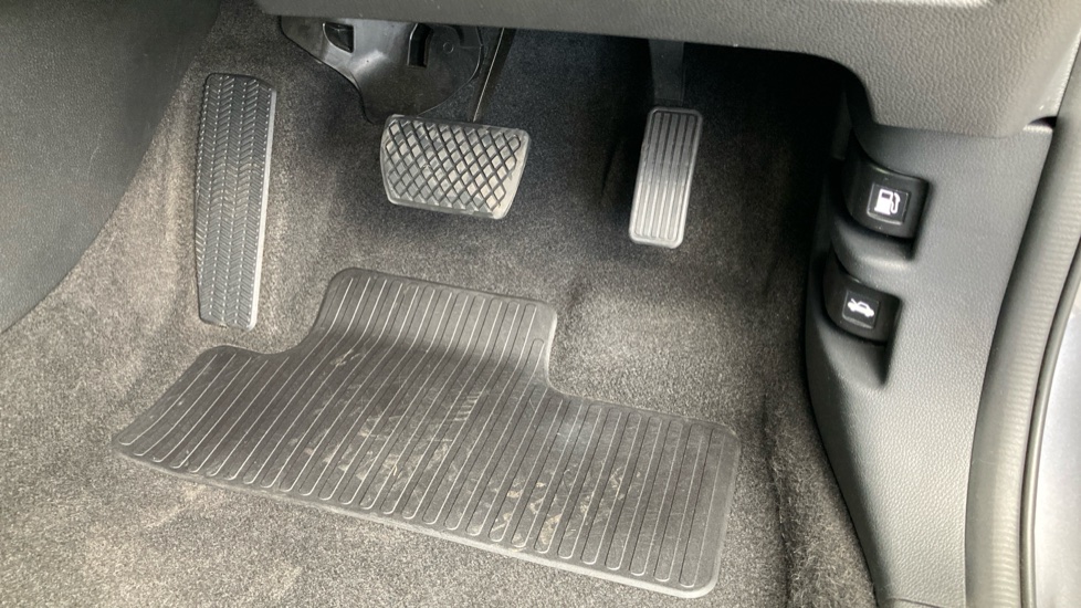 Honda CR-V 2.0 i-MMD Hybrid EX 5dr eCVT Hybrid Estate - Image 45