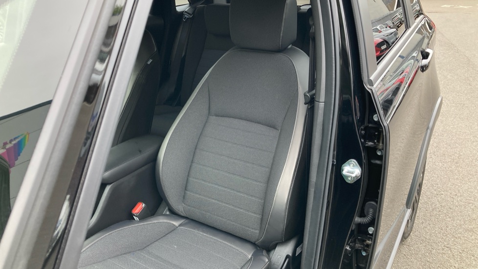 Honda Jazz 1.5 i-MMD Hybrid Crosstar Advance 5dr eCVT Hybrid Hatchback - Image 17