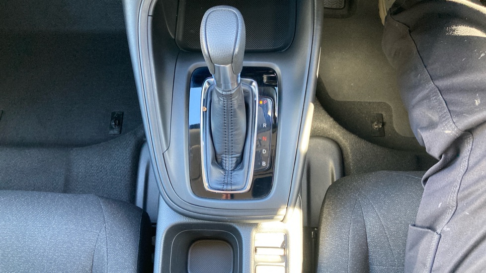 Honda HR-V 1.5 eHEV Elegance 5dr CVT Hybrid Hatchback - Image 19