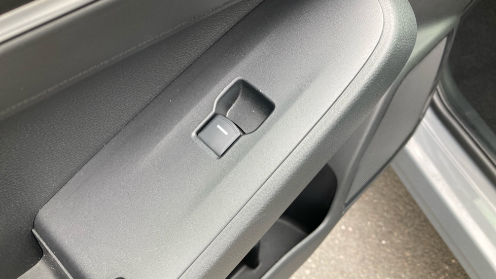 Honda HR-V 1.5 eHEV Advance 5dr CVT Hybrid Hatchback - Image 18