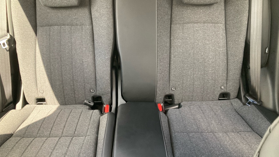 Honda Jazz 1.5 i-MMD Hybrid Advance 5dr eCVT Hybrid Hatchback - Image 35