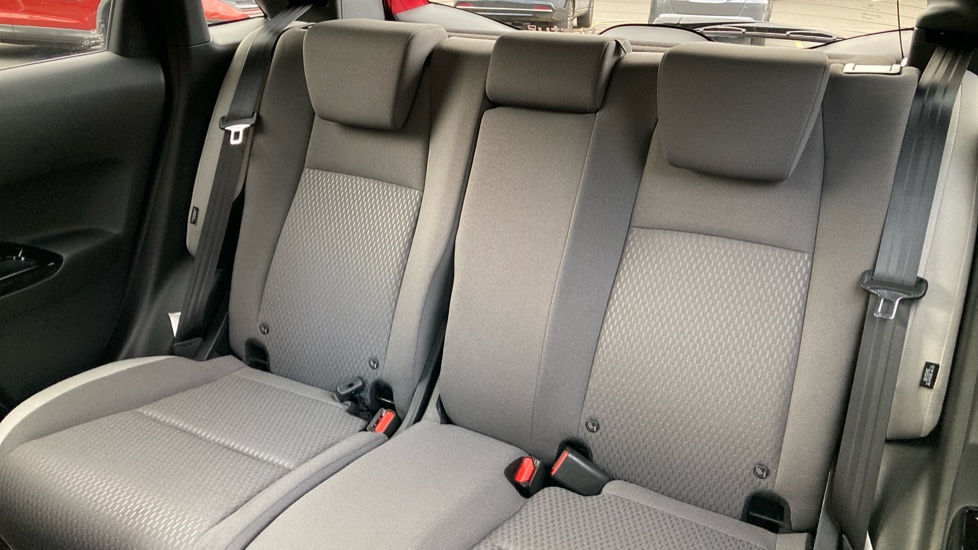 Honda Jazz 1.5 i-MMD Hybrid Crosstar EX 5dr eCVT Hybrid Hatchback - Image 8
