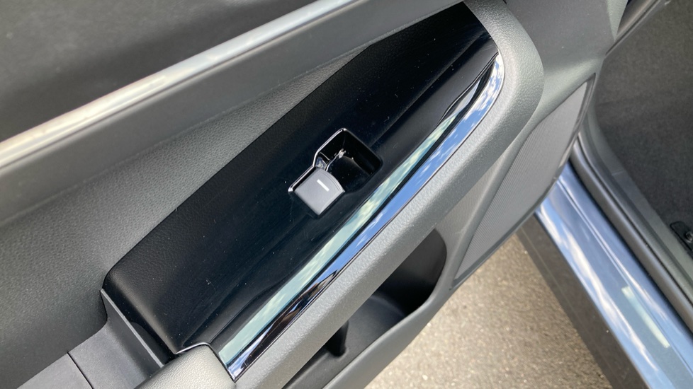 Honda HR-V 1.5 eHEV Advance 5dr CVT Hybrid Hatchback - Image 17