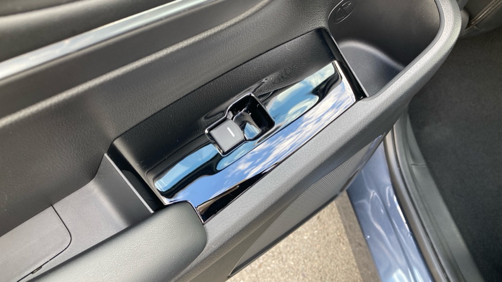 Honda HR-V 1.5 eHEV Advance 5dr CVT Hybrid Hatchback - Image 19