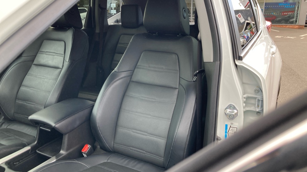 Honda CR-V 2.0 i-MMD Hybrid SR  2WD 5dr eCVT Hybrid Estate - Image 15