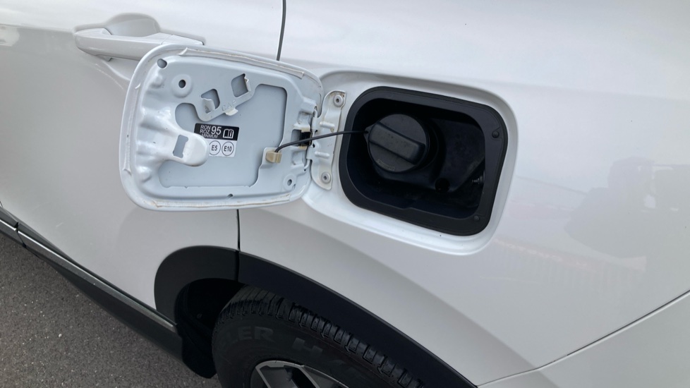 Honda CR-V 2.0 i-MMD Hybrid SR  2WD 5dr eCVT Hybrid Estate - Image 22