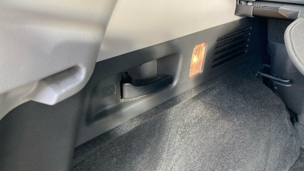 Honda CR-V 2.0 i-MMD Hybrid SR  2WD 5dr eCVT Hybrid Estate - Image 24