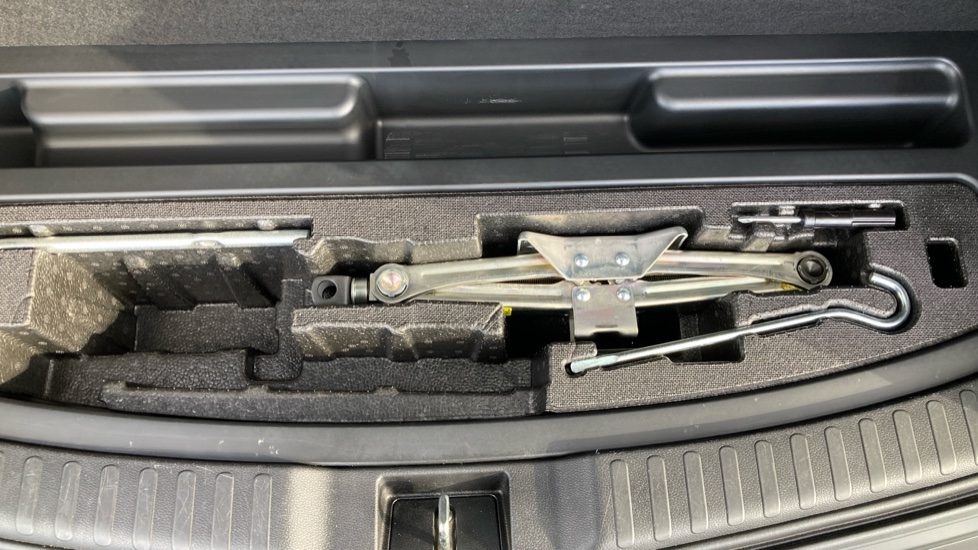 Honda CR-V 2.0 i-MMD Hybrid SR  2WD 5dr eCVT Hybrid Estate - Image 27