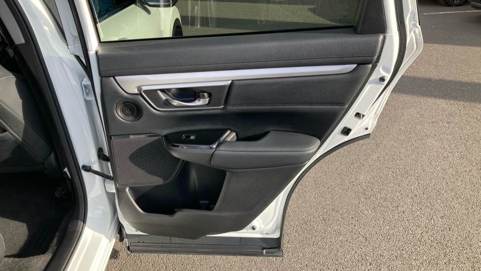 Honda CR-V 2.0 i-MMD Hybrid SR  2WD 5dr eCVT Hybrid Estate - Image 33