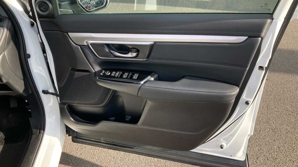 Honda CR-V 2.0 i-MMD Hybrid SR  2WD 5dr eCVT Hybrid Estate - Image 38