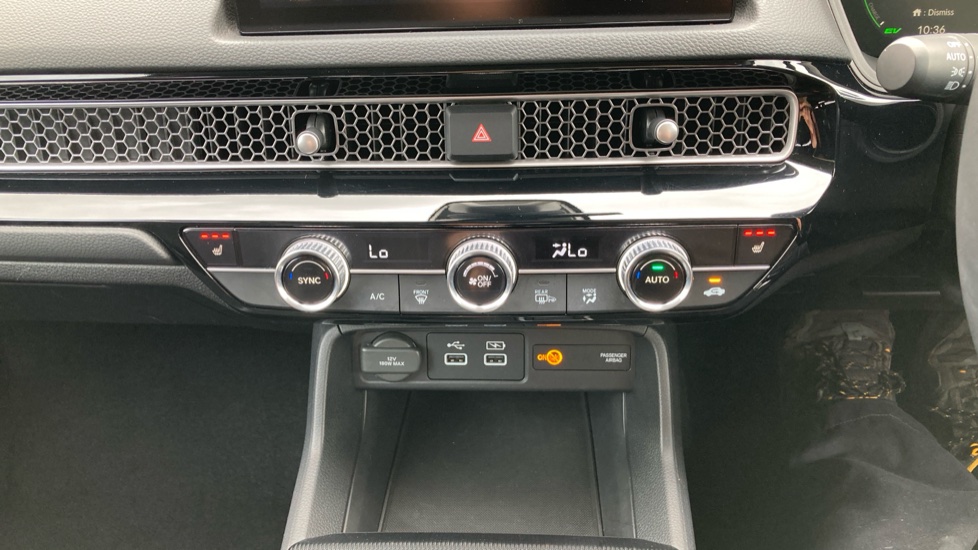 Honda Civic 2.0 eHEV Elegance 5dr CVT Hybrid Hatchback - Image 18