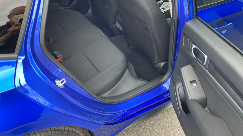 Honda Civic 2.0 eHEV Elegance 5dr CVT Hybrid Hatchback - Image 33