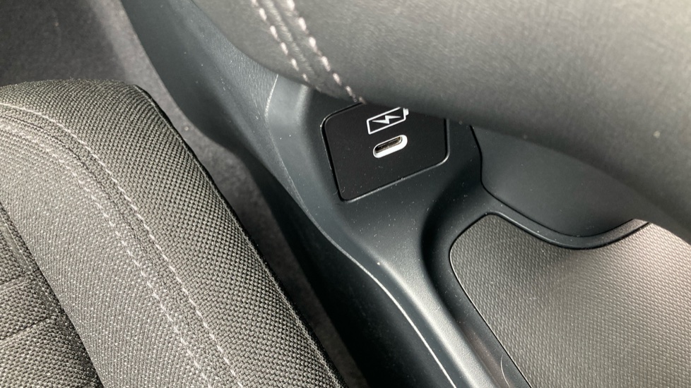Honda Zr-V 2.0 eHEV Elegance 5dr CVT Hybrid Estate - Image 33