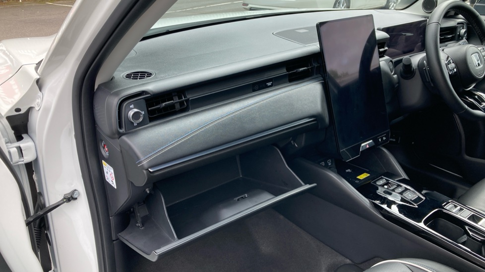 Honda E Ny1 150kW Elegance 69kWh 5dr Auto Electric Hatchback - Image 15