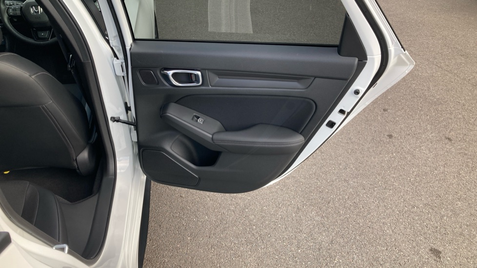 Honda Civic 2.0 eHEV Sport 5dr CVT Hybrid Hatchback - Image 31