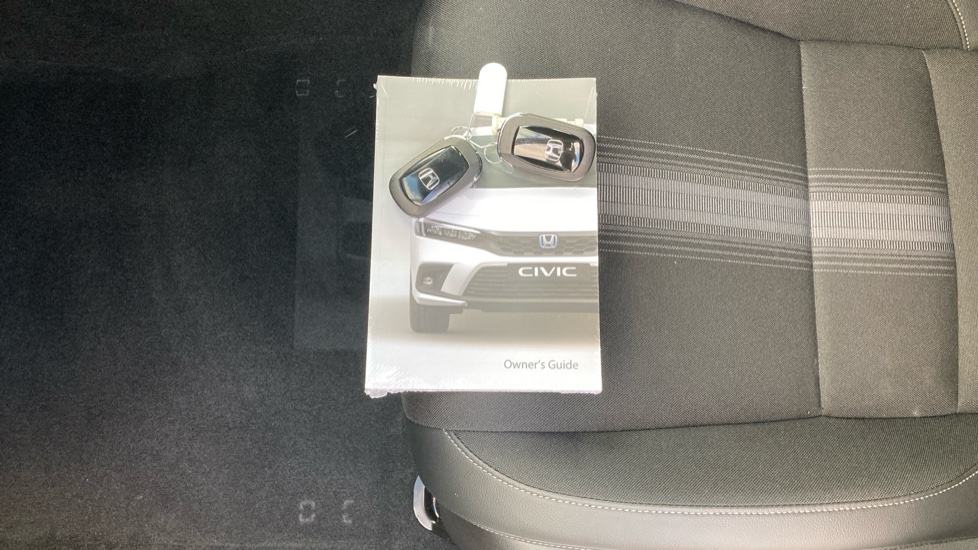 Honda Civic 2.0 eHEV Sport 5dr CVT Hybrid Hatchback - Image 36