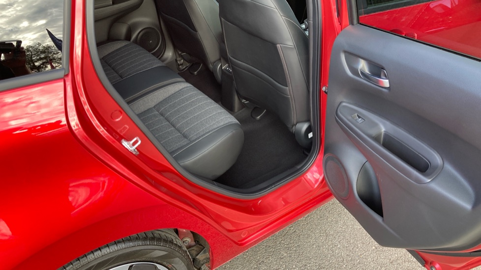 Honda Jazz 1.5 i-MMD Hybrid Advance 5dr eCVT Hybrid Hatchback - Image 32