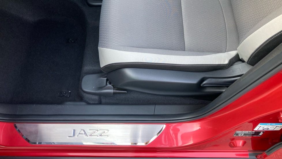 Honda Jazz 1.5 i-MMD Hybrid Crosstar EX 5dr eCVT Hybrid Hatchback - Image 13