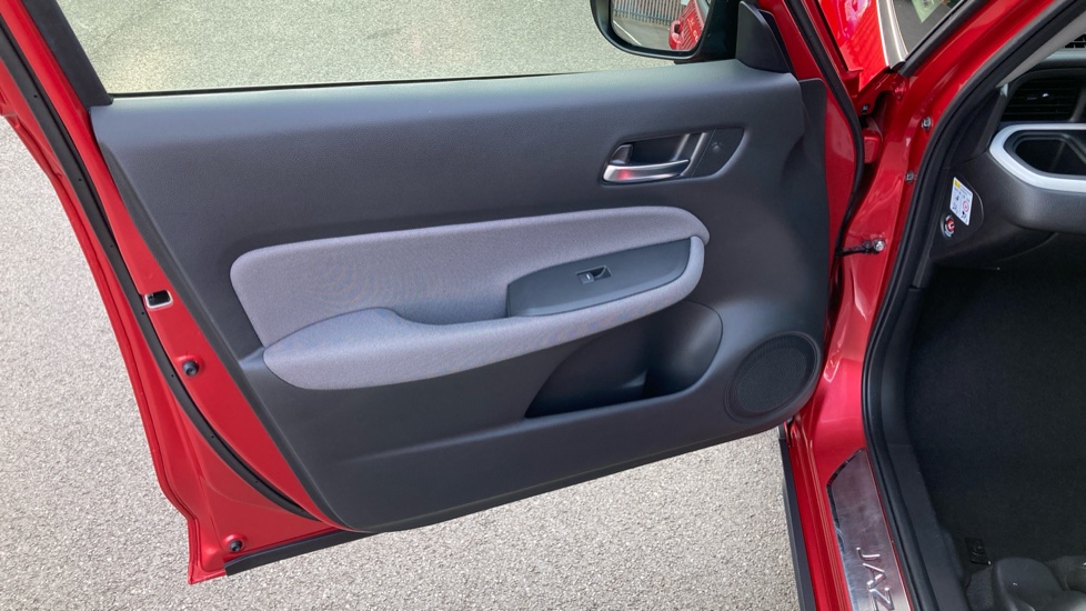 Honda Jazz 1.5 i-MMD Hybrid Crosstar EX 5dr eCVT Hybrid Hatchback - Image 19