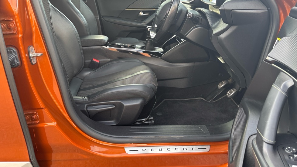 Peugeot 2008 1.2 PureTech 130 GT 5dr Petrol Estate - Image 31