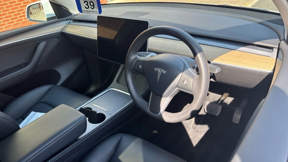 Tesla Model Y Long Range AWD 5dr Auto Electric Hatchback - Image 11