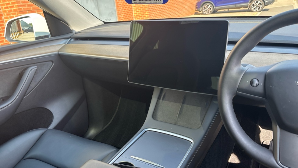 Tesla Model Y Long Range AWD 5dr Auto Electric Hatchback - Image 14