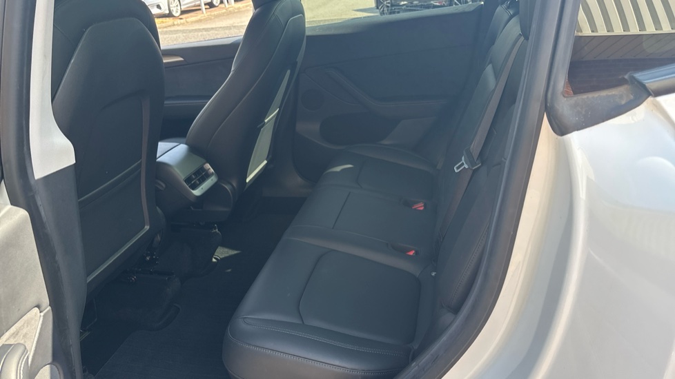 Tesla Model Y Long Range AWD 5dr Auto Electric Hatchback - Image 16