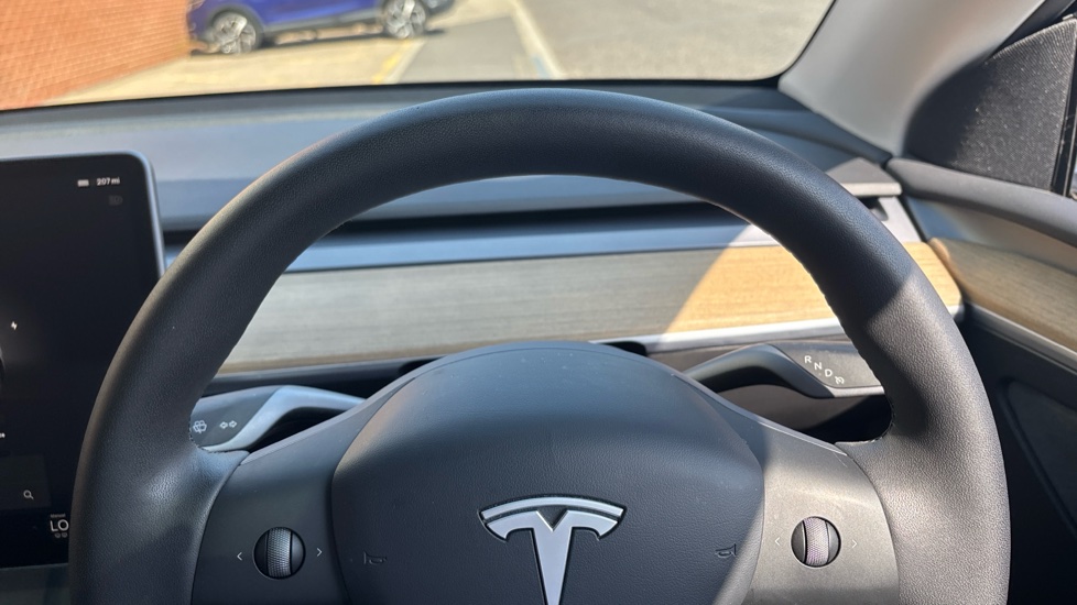 Tesla Model Y Long Range AWD 5dr Auto Electric Hatchback - Image 18