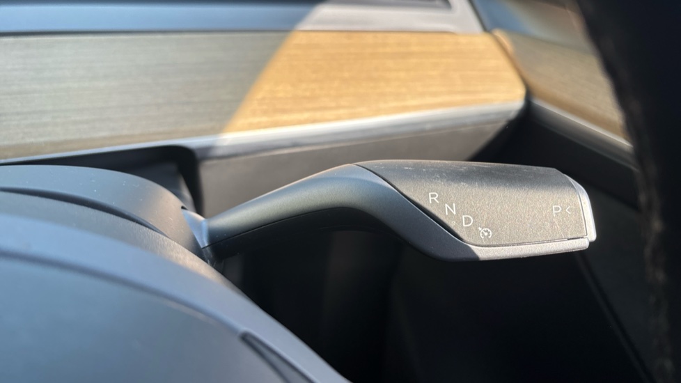 Tesla Model Y Long Range AWD 5dr Auto Electric Hatchback - Image 24